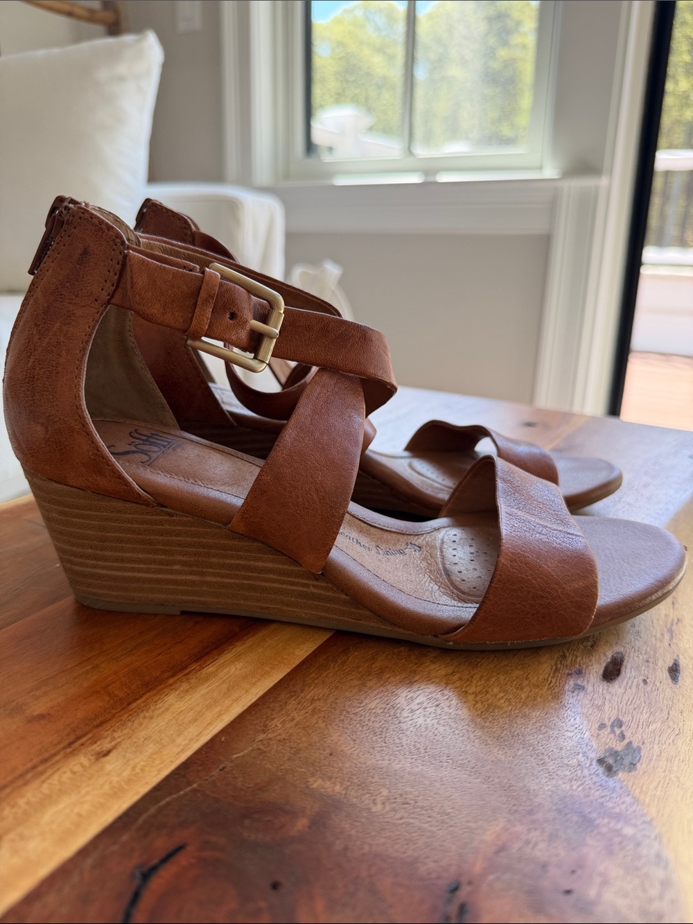 Sofft Women's Brown Wedge Sandals - Strappy Buckle Comfort